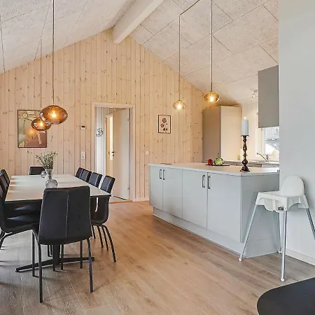 10 Person In Hasselberg Holiday home *