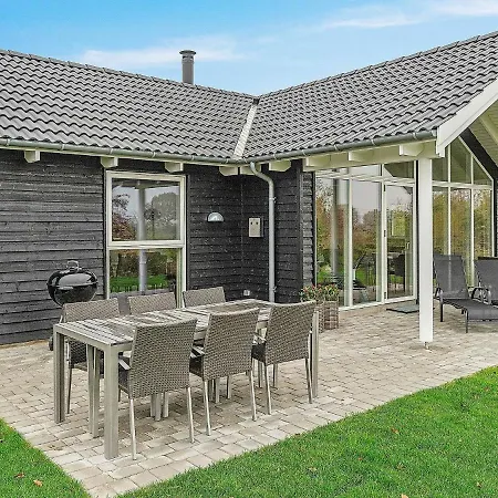 10 Person In Hasselberg Kappeln